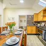 3 Bed In Whitby Oc-90809 *