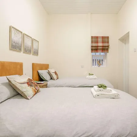 3 Bed In Whitby 90809 Aislaby